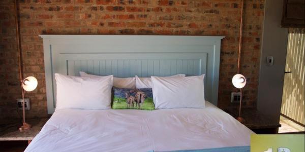 Chameleon Bush Lodge Hammanskraal Buitenkant foto