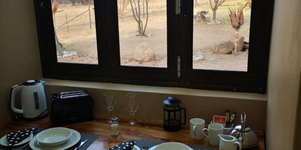 Chameleon Bush Lodge Hammanskraal Buitenkant foto